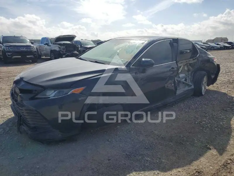 2018 Toyota CAMRY фото