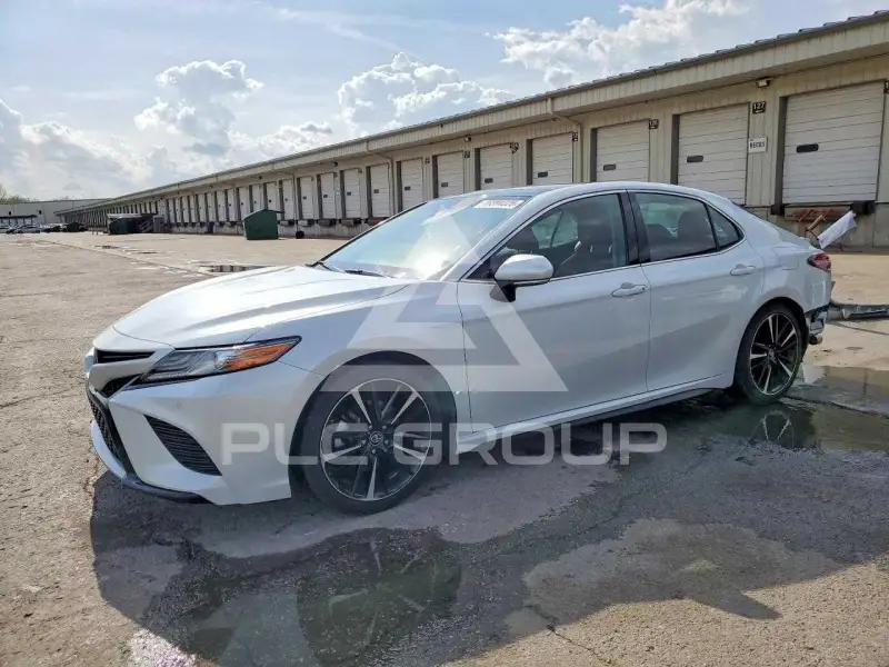 2018 Toyota CAMRY фото
