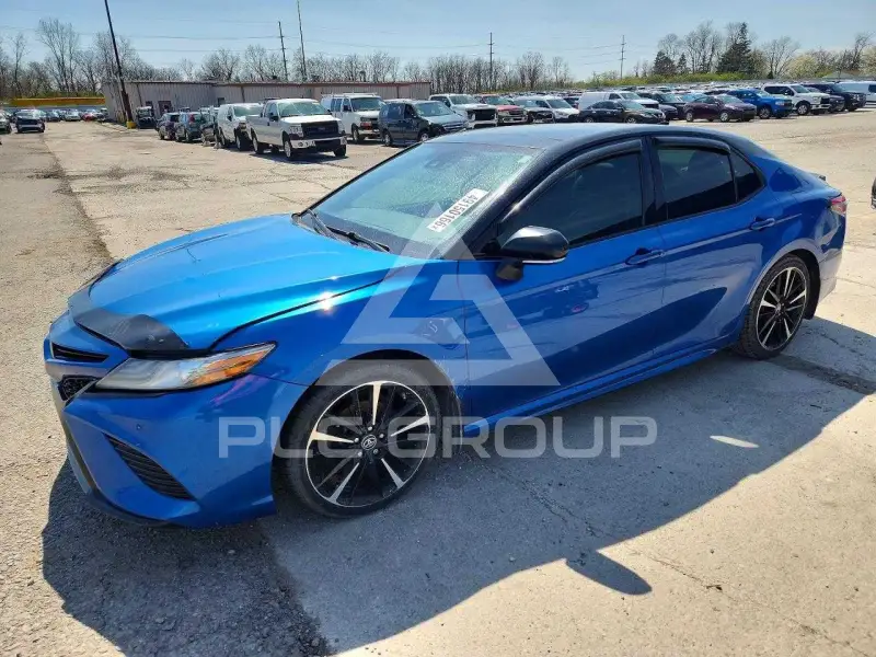 2018 Toyota CAMRY фото