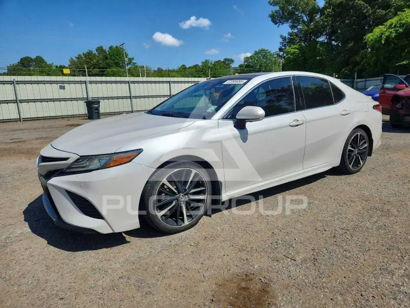 2018 Toyota CAMRY фото