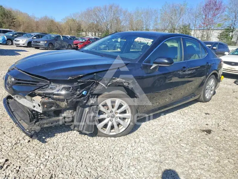 2018 Toyota CAMRY фото