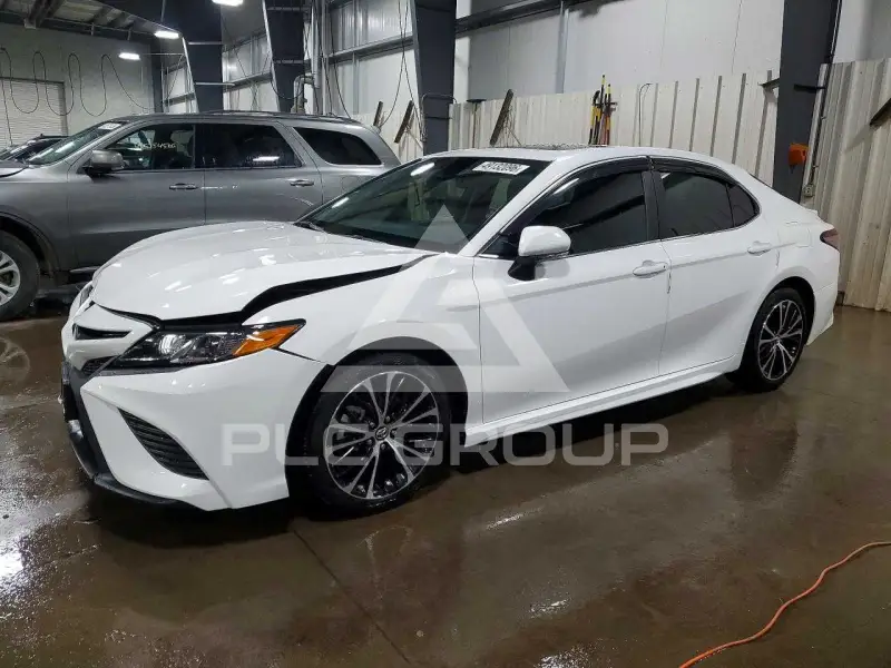 2018 Toyota CAMRY фото