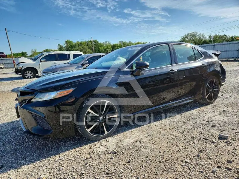 2018 Toyota CAMRY фото
