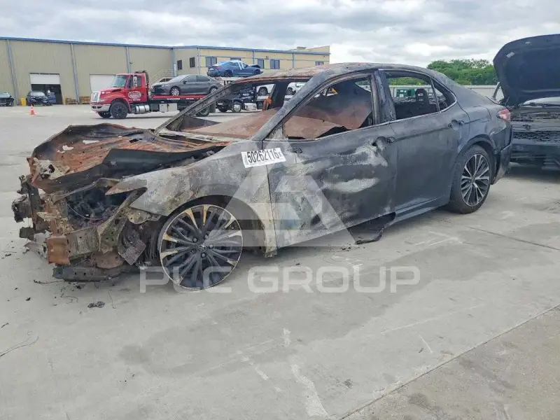 2018 Toyota CAMRY фото