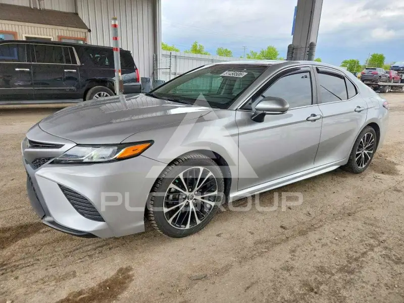 2018 Toyota CAMRY фото