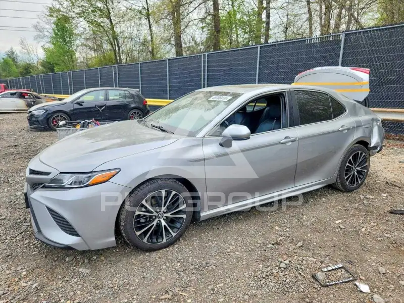 2018 Toyota CAMRY фото