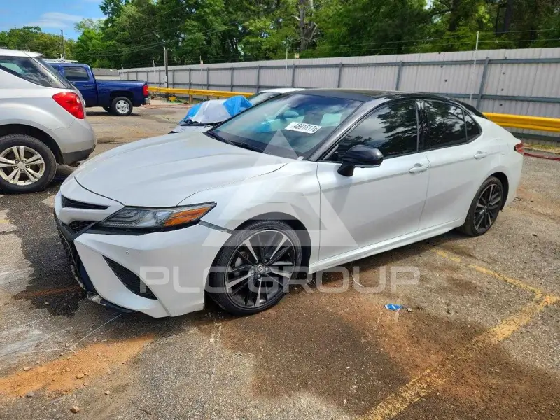 2018 Toyota CAMRY фото