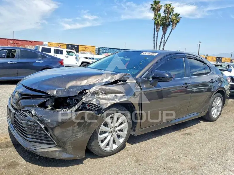 2018 Toyota CAMRY фото