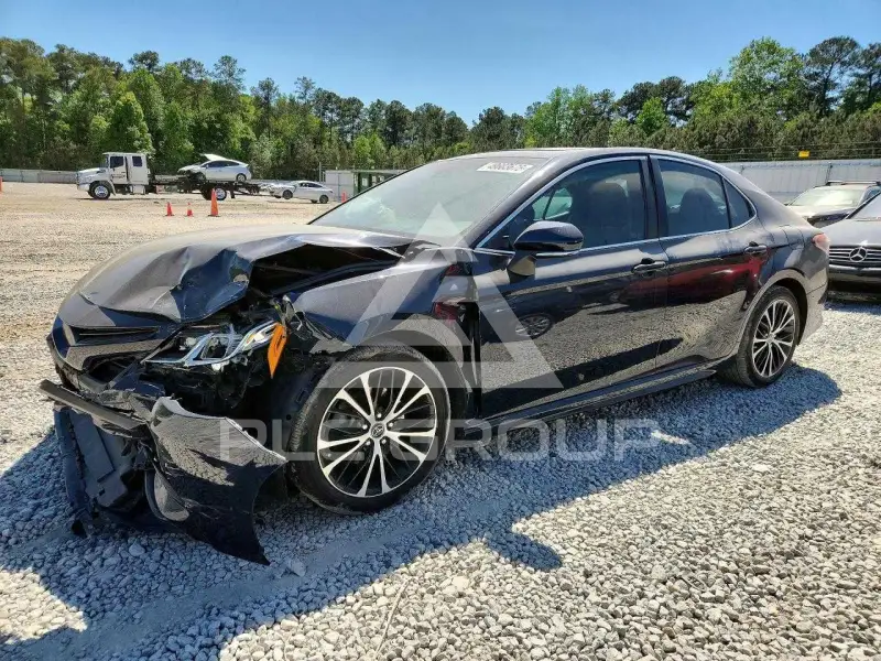2018 Toyota CAMRY фото