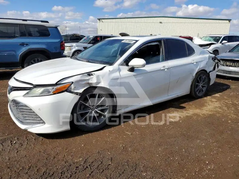 2018 Toyota CAMRY фото