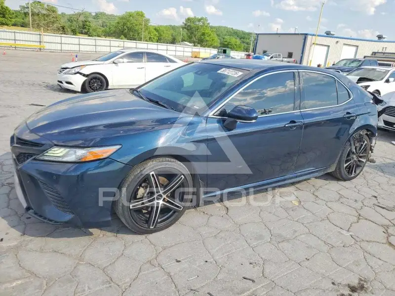 2018 Toyota CAMRY фото