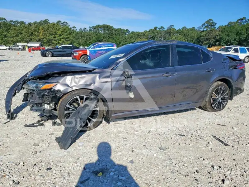 2018 Toyota CAMRY фото