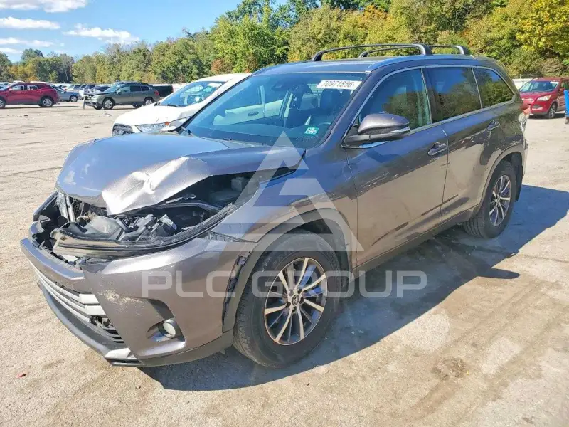 2018 Toyota Highlander фото