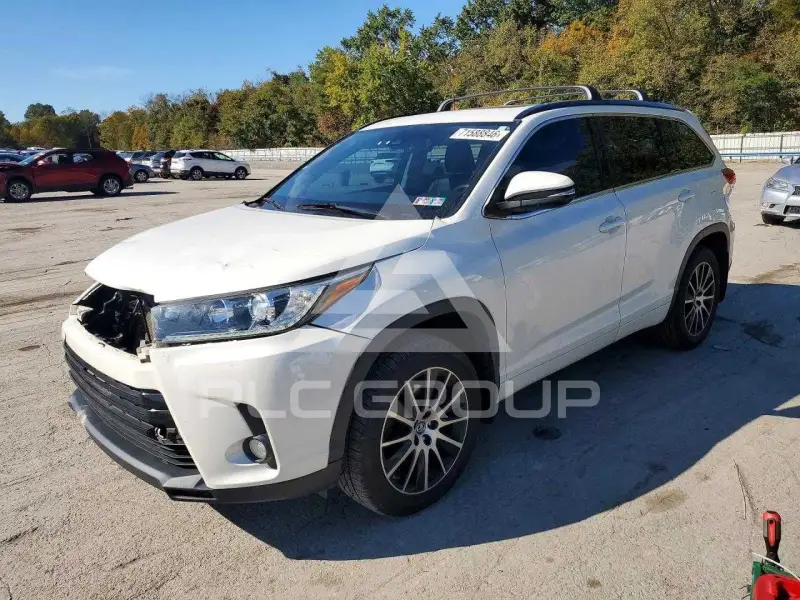 2018 Toyota Highlander фото