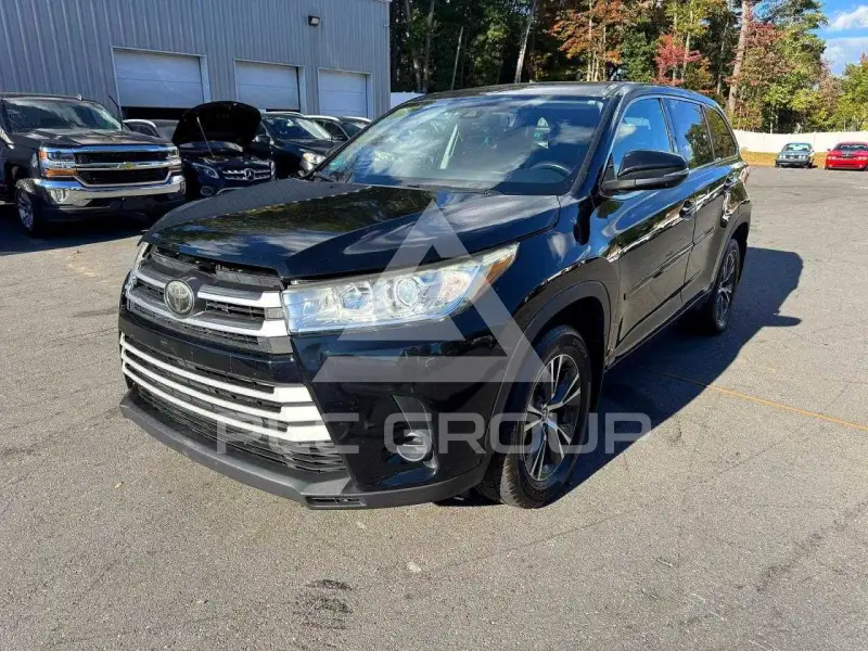 2018 Toyota Highlander photo