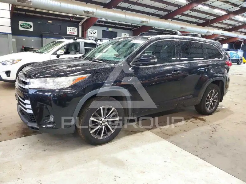 2018 Toyota Highlander фото