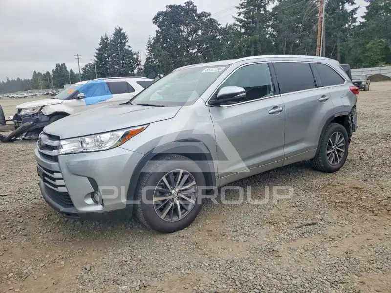 2018 Toyota Highlander фото