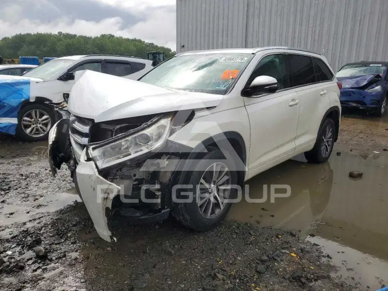 2018 Toyota Highlander фото