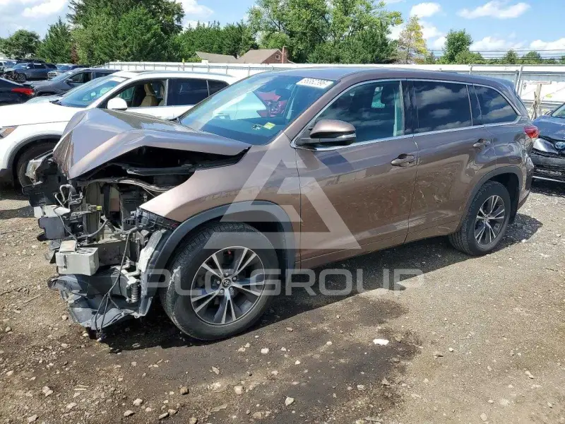 2018 Toyota Highlander фото