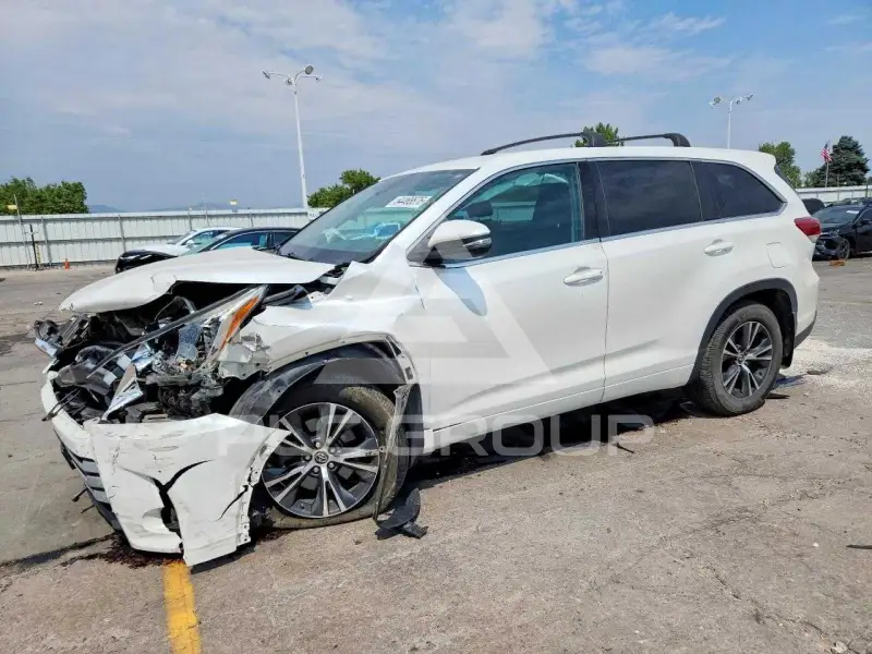 2018 Toyota Highlander фото