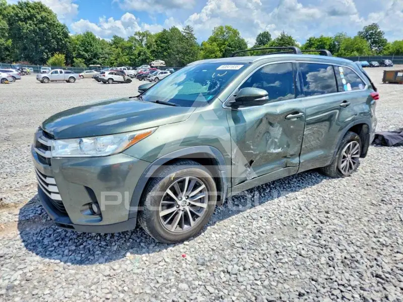2018 Toyota Highlander фото