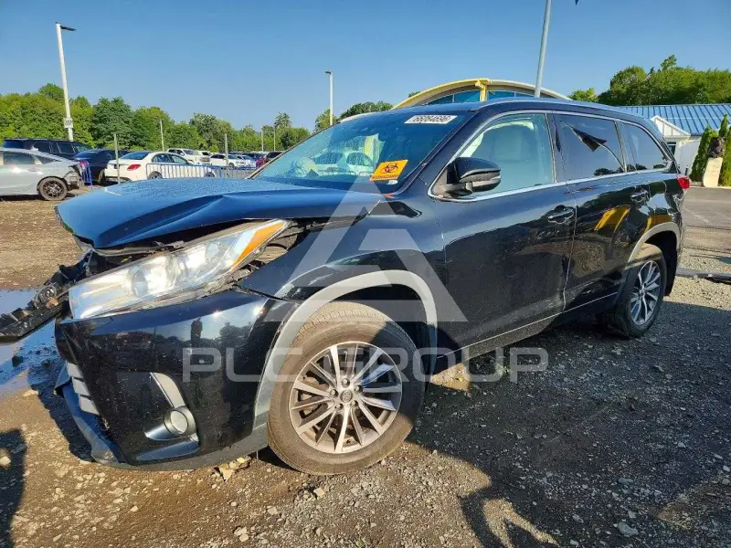 2018 Toyota Highlander фото