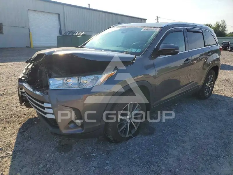 2018 Toyota Highlander фото