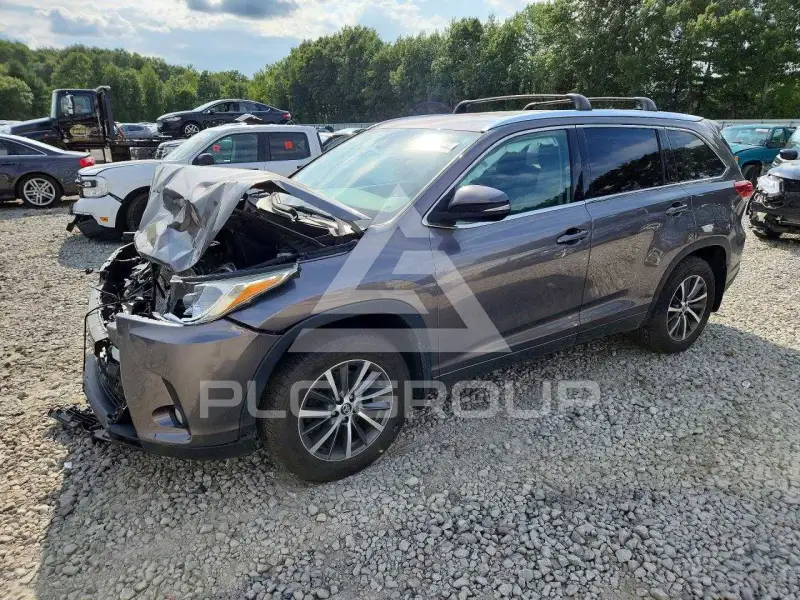 2018 Toyota Highlander фото