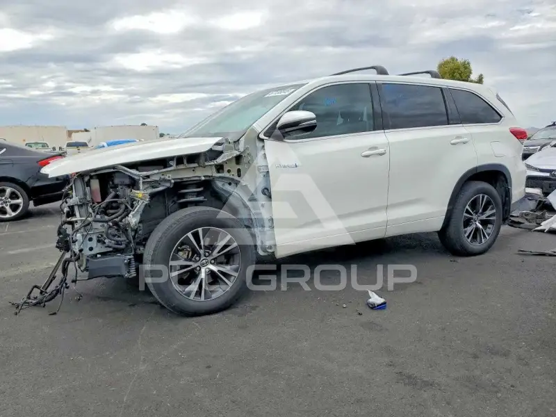 2018 Toyota Highlander фото