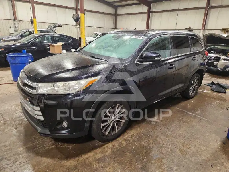 2018 Toyota Highlander фото