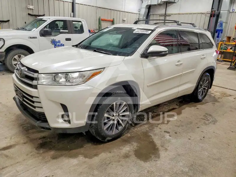 2018 Toyota Highlander фото