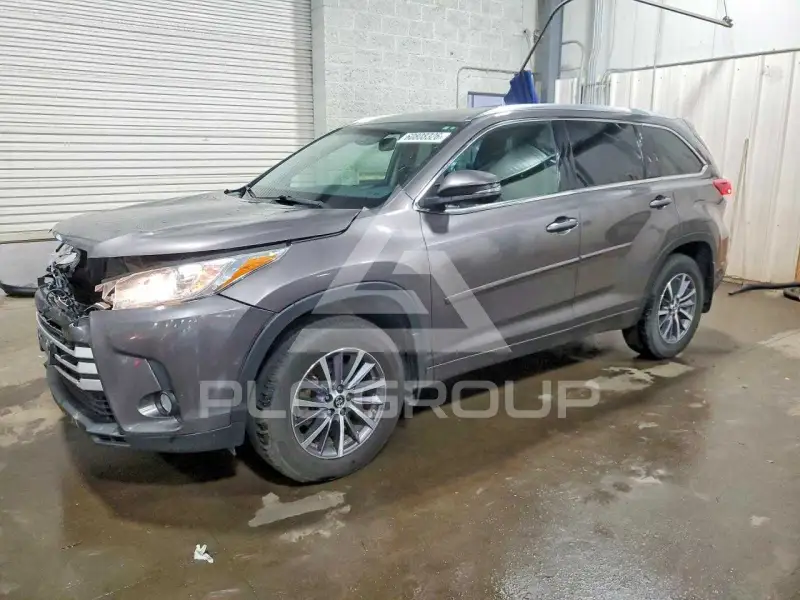 2018 Toyota Highlander фото