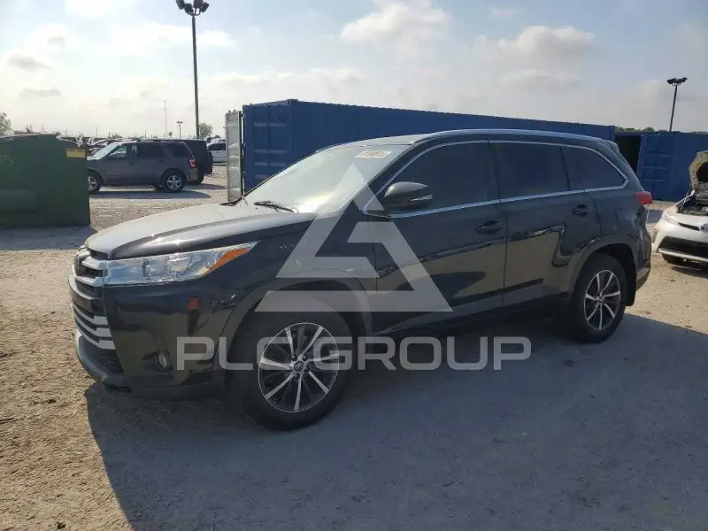 2018 Toyota Highlander фото