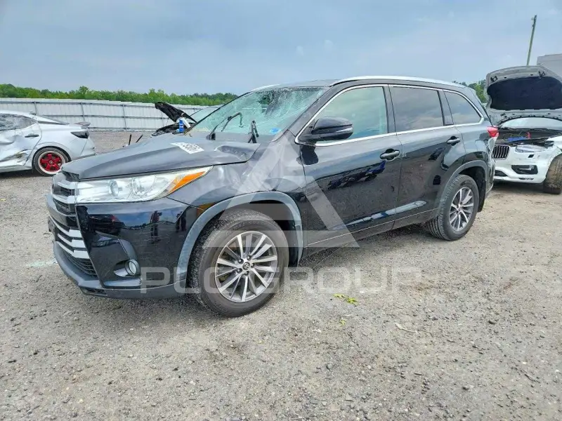 2018 Toyota Highlander фото