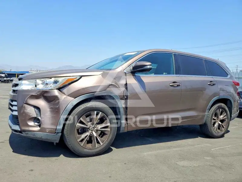 2018 Toyota Highlander фото