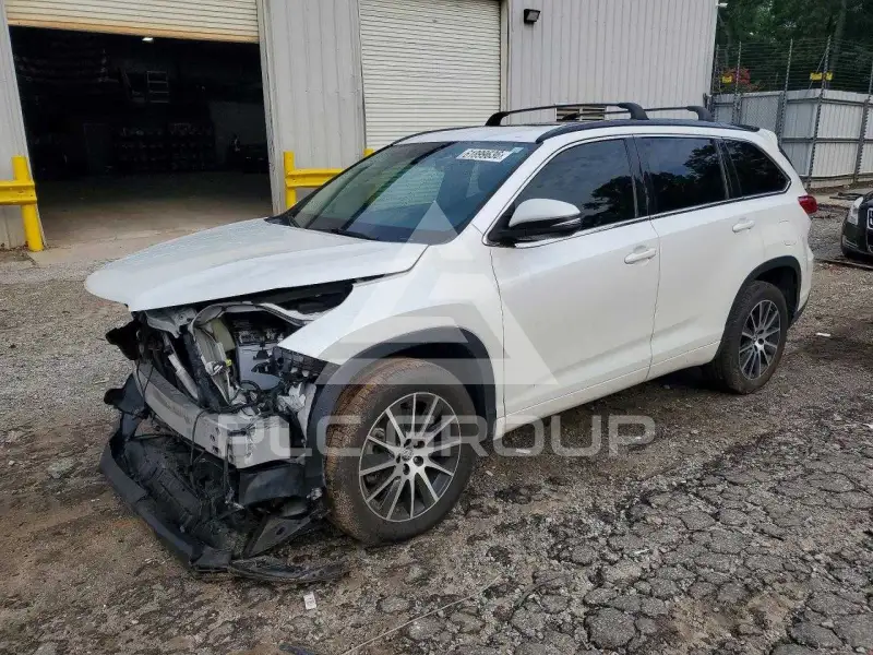 2018 Toyota Highlander фото