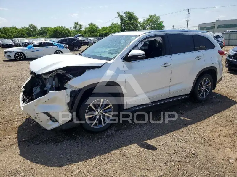 2018 Toyota Highlander фото
