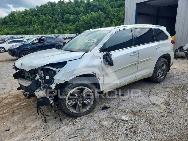 2018 Toyota Highlander фото