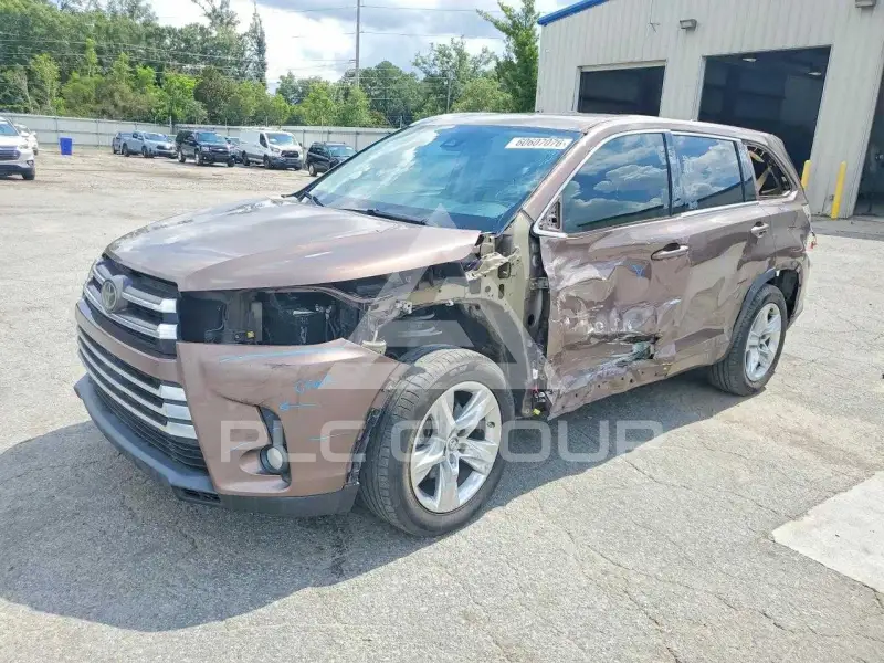 2018 Toyota Highlander фото