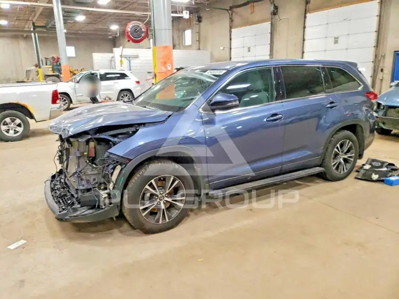 2018 Toyota Highlander фото