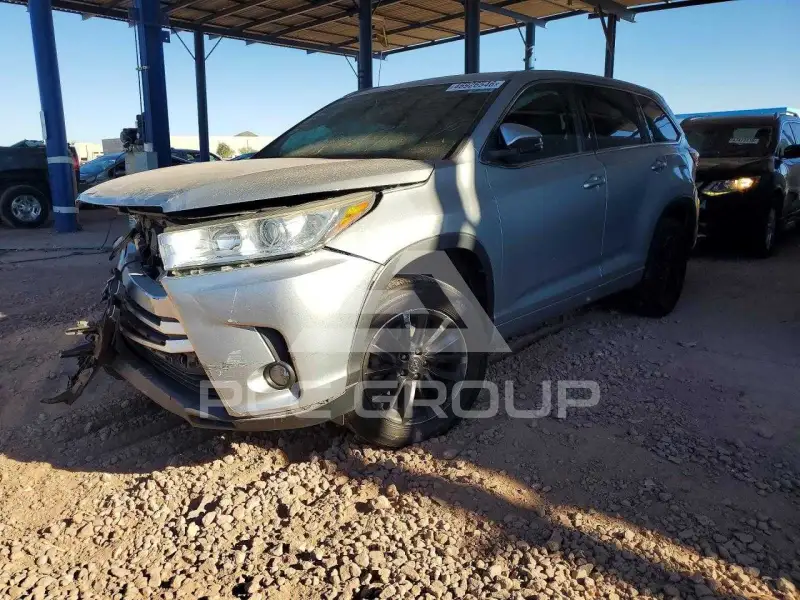 2018 Toyota Highlander фото