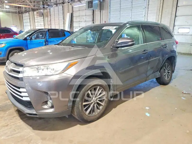 2018 Toyota Highlander фото