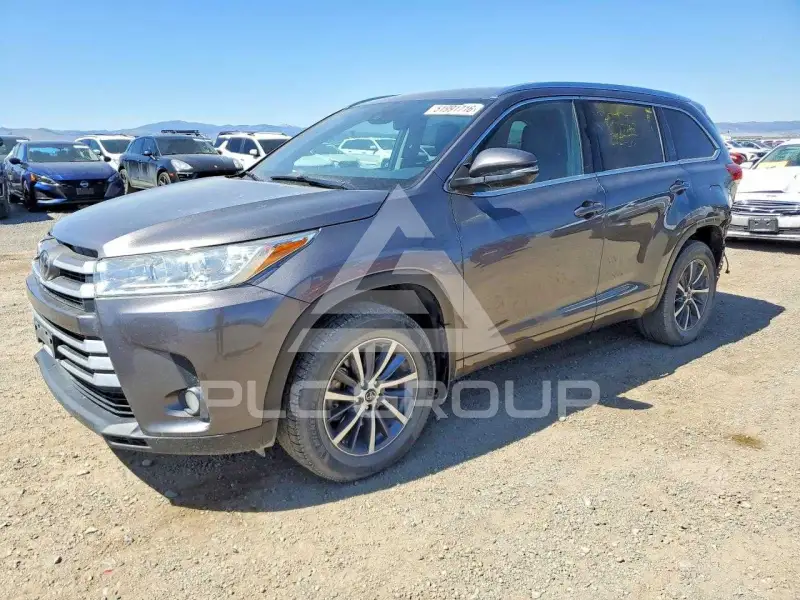 2018 Toyota Highlander фото