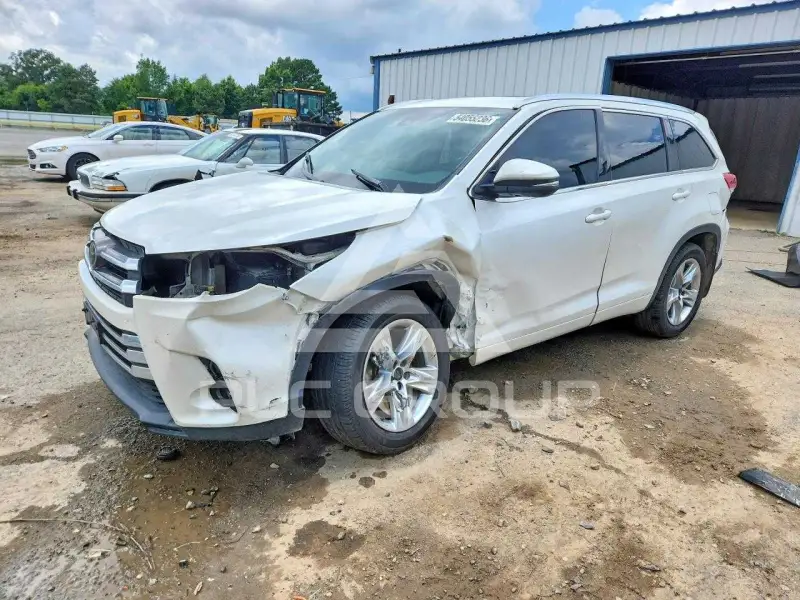 2018 Toyota Highlander фото