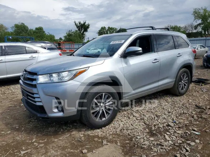 2018 Toyota Highlander фото