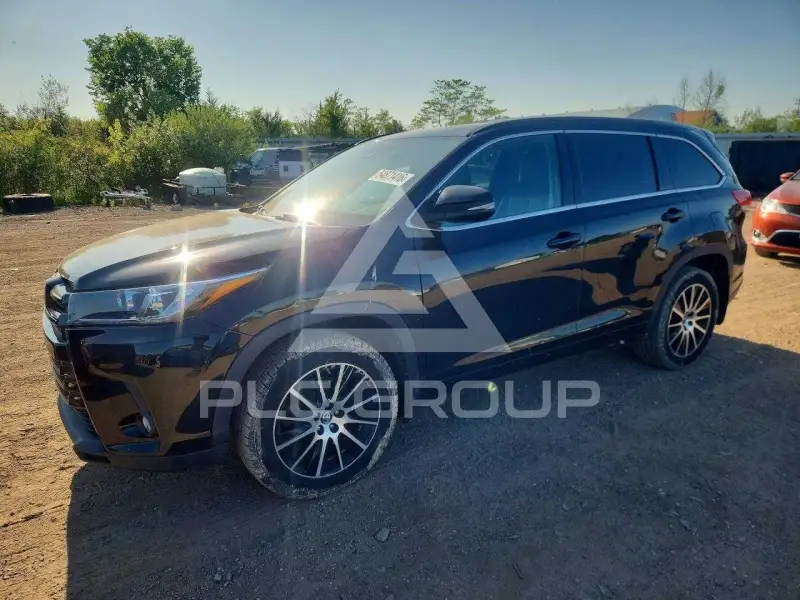 2018 Toyota Highlander фото