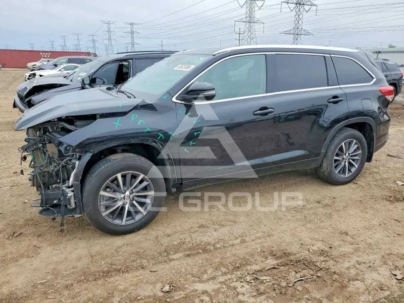 2018 Toyota Highlander фото
