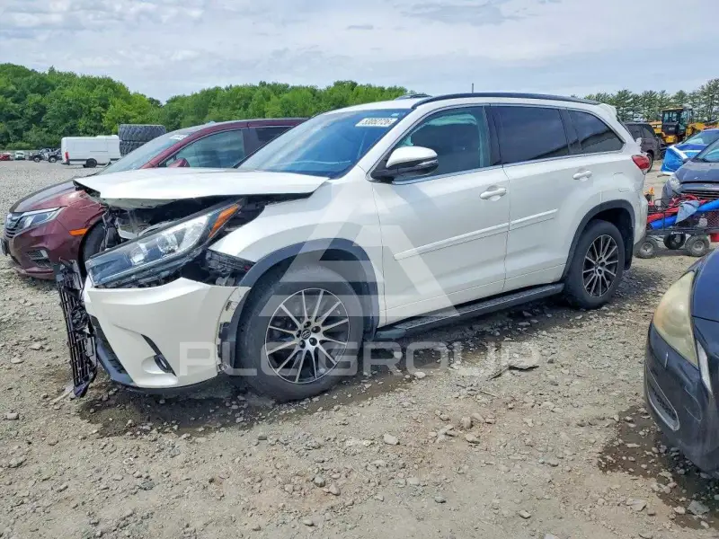 2018 Toyota Highlander фото