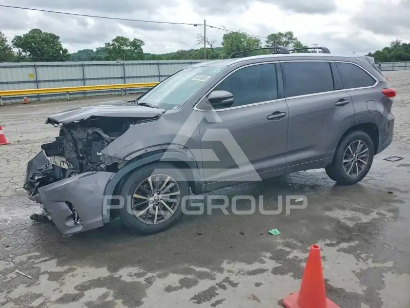 2018 Toyota Highlander фото