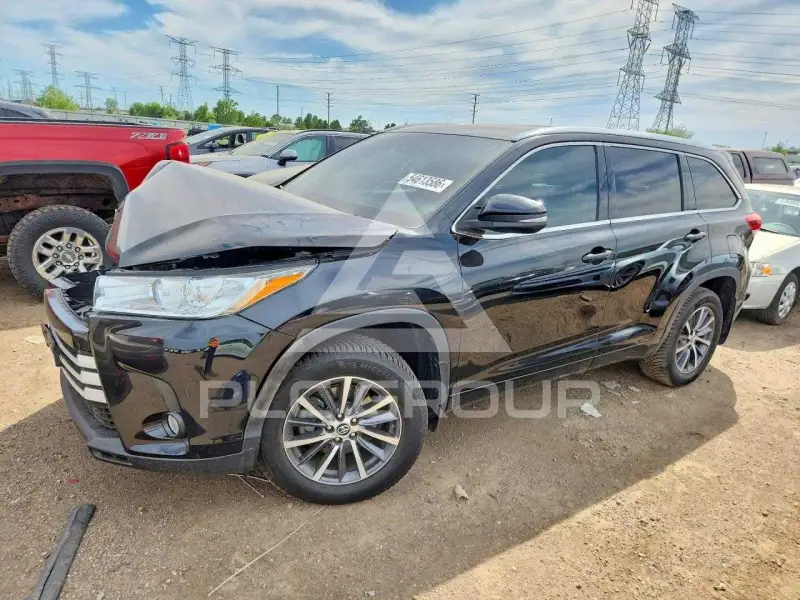 2018 Toyota Highlander фото